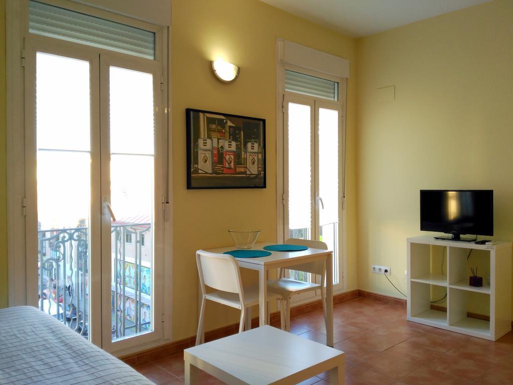 Apartamentos El Puente Мадрид Номер фото